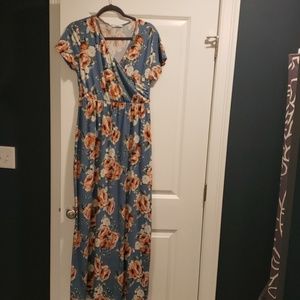Stitch Fix - Lux & Co. Blue floral maternity maxi